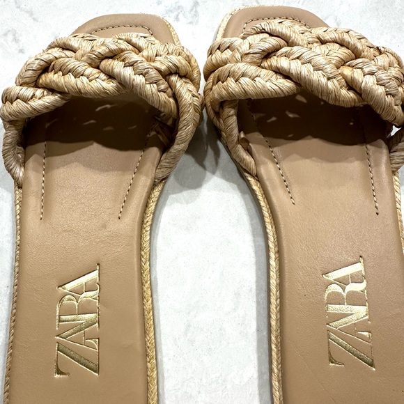 Zara women’s tan woven raffia flat sandals / slides size 37 - Picture 9 of 11
